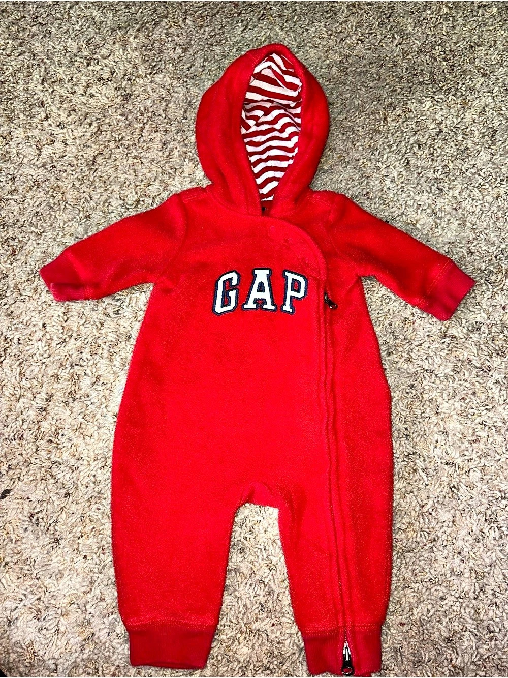 babyGap Baby Hooded Footie Baby 0-3M Red NWT
